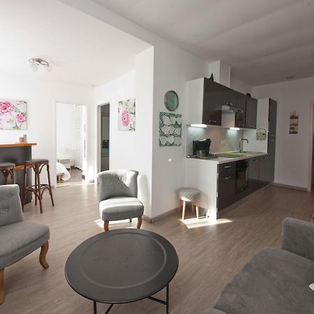 Gite 65 M2 200 M Gare T-G-V 400 M Centre-Ville Grand Parking 250 Places Gratuit Face Au Logement Arras Bagian luar foto