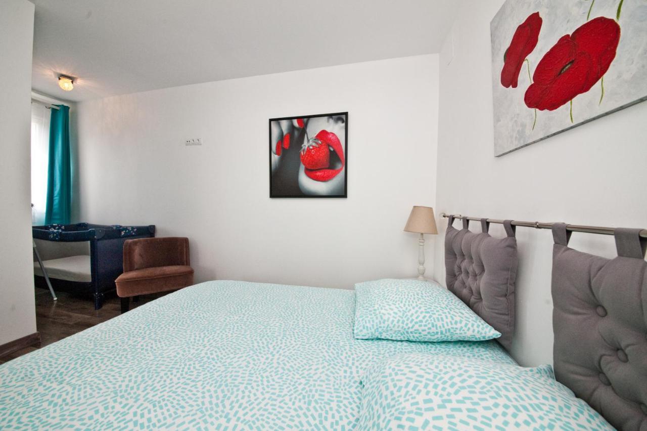 Gite 65 M2 200 M Gare T-G-V 400 M Centre-Ville Grand Parking 250 Places Gratuit Face Au Logement Arras Bagian luar foto